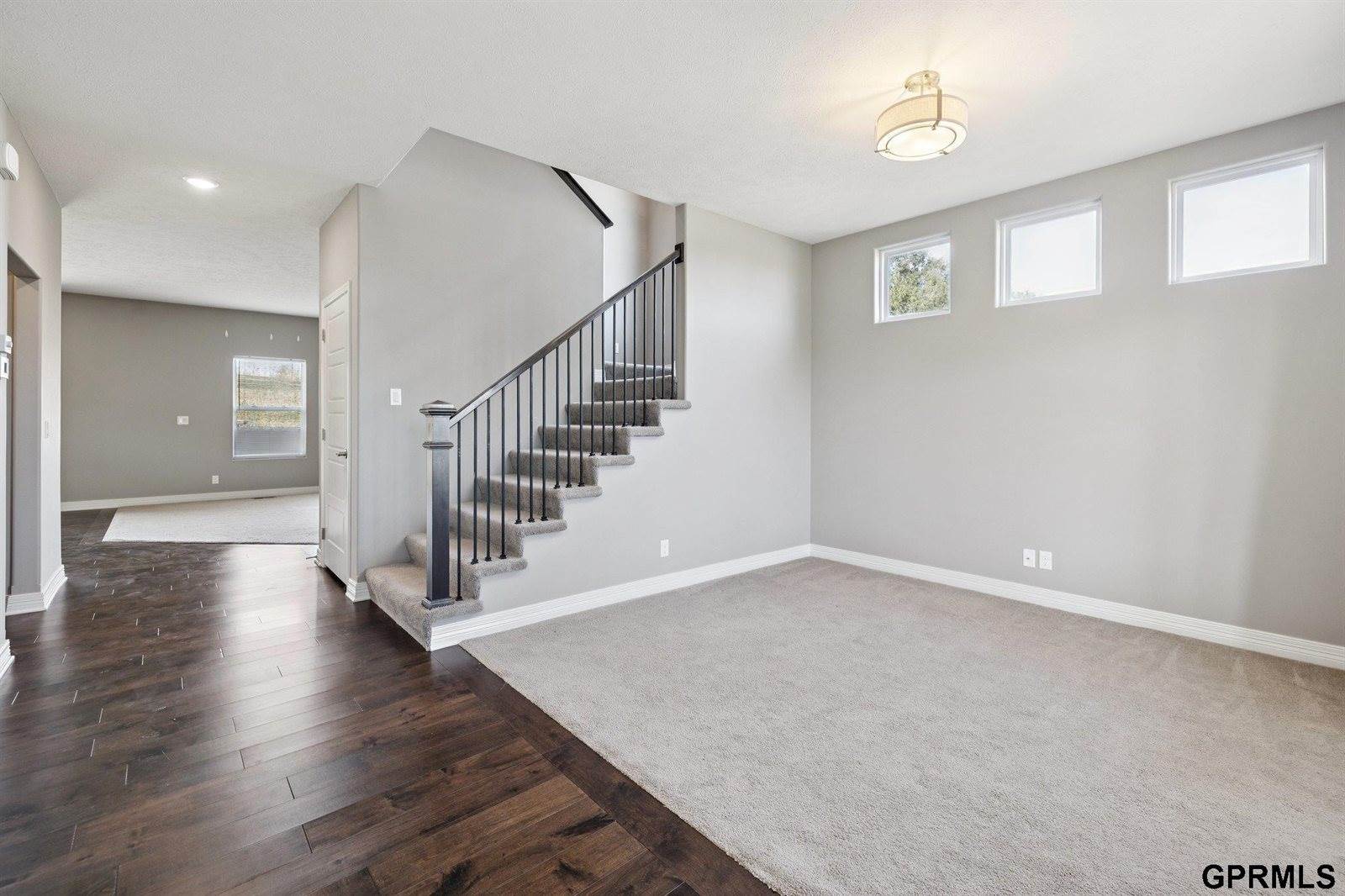 4504 South 198Th Street, Omaha, NE 68135