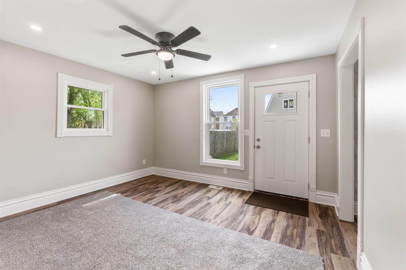 61 Dakota Avenue, Columbus, OH 43222