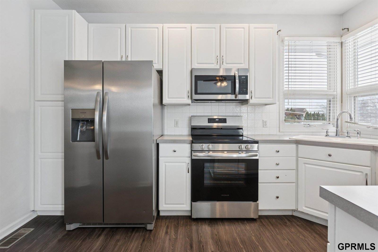 9403 South 25Th Avenue, Bellevue, NE 68147