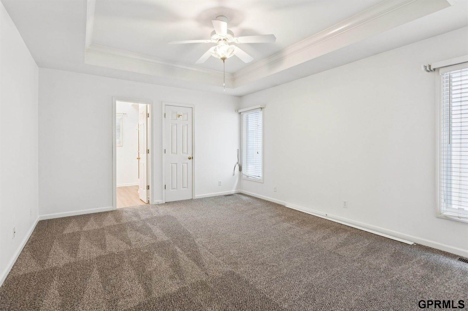 9403 South 25Th Avenue, Bellevue, NE 68147