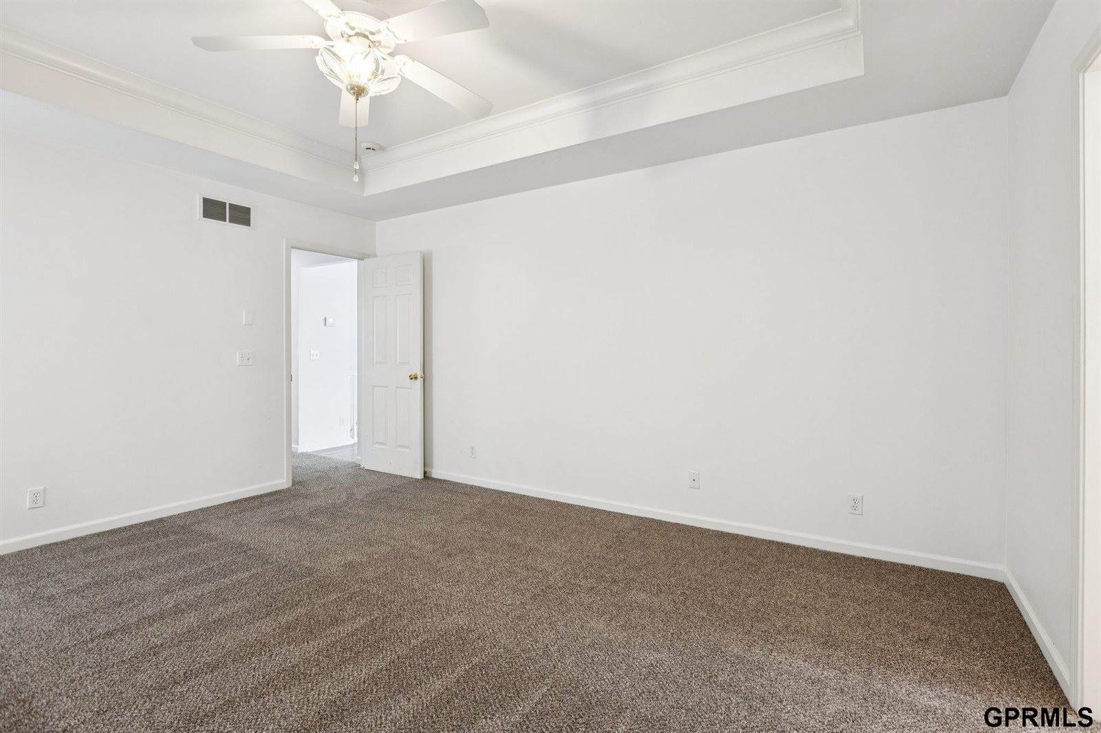 9403 South 25Th Avenue, Bellevue, NE 68147