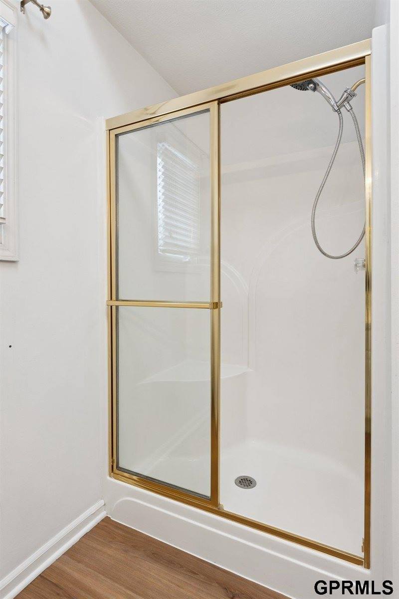 9403 South 25Th Avenue, Bellevue, NE 68147