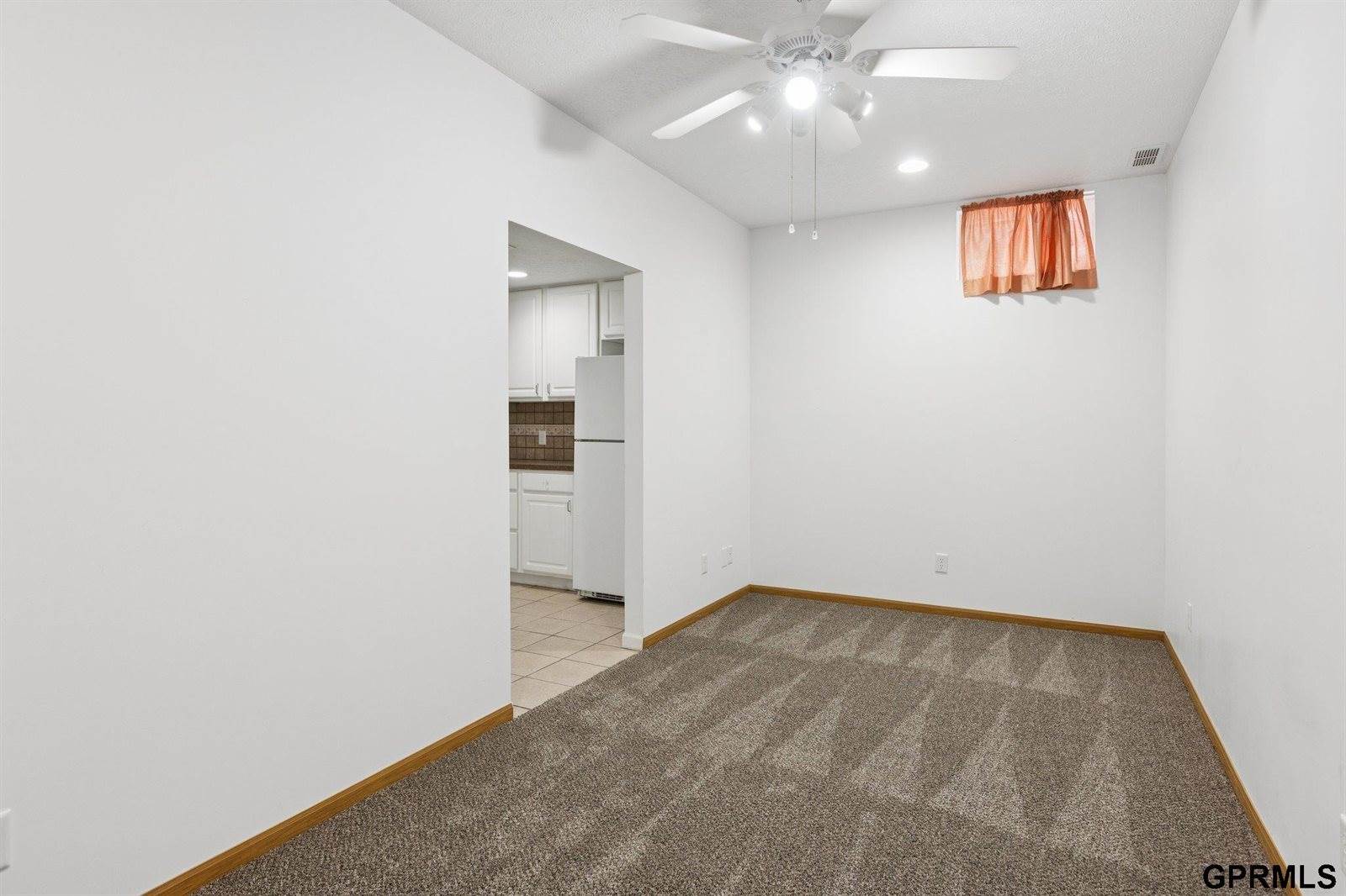 9403 South 25Th Avenue, Bellevue, NE 68147