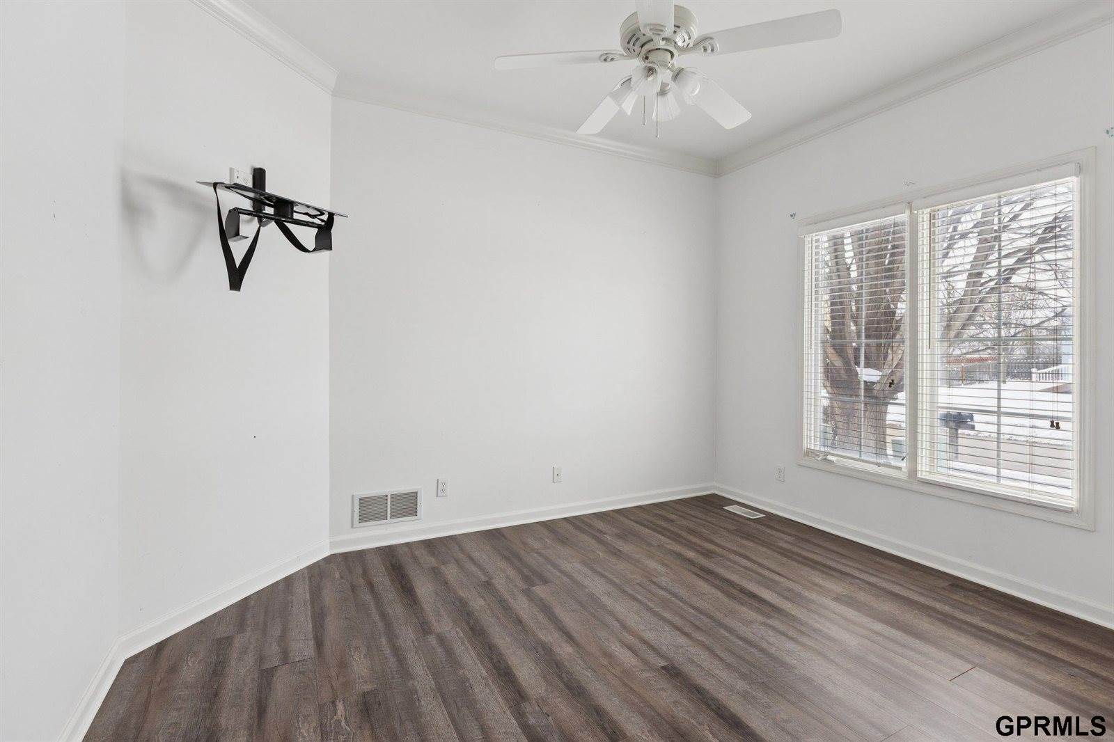 9403 South 25Th Avenue, Bellevue, NE 68147