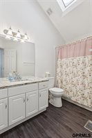 9403 South 25Th Avenue, Bellevue, NE 68147