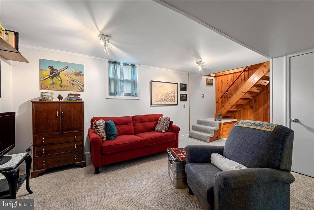 249 Crestview Lane, Berkeley Springs, WV 25411