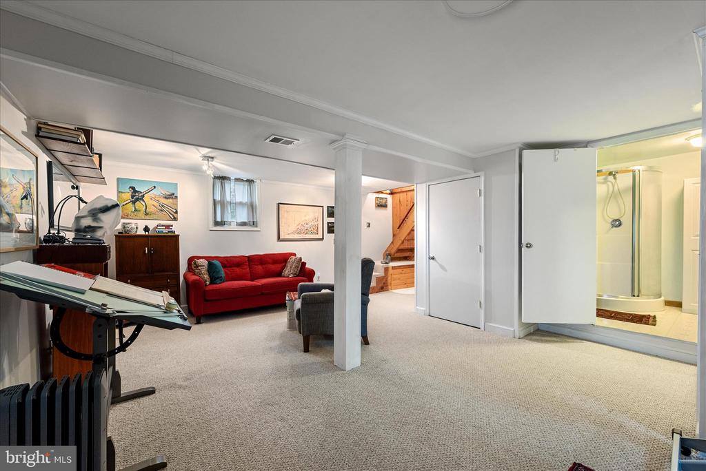 249 Crestview Lane, Berkeley Springs, WV 25411