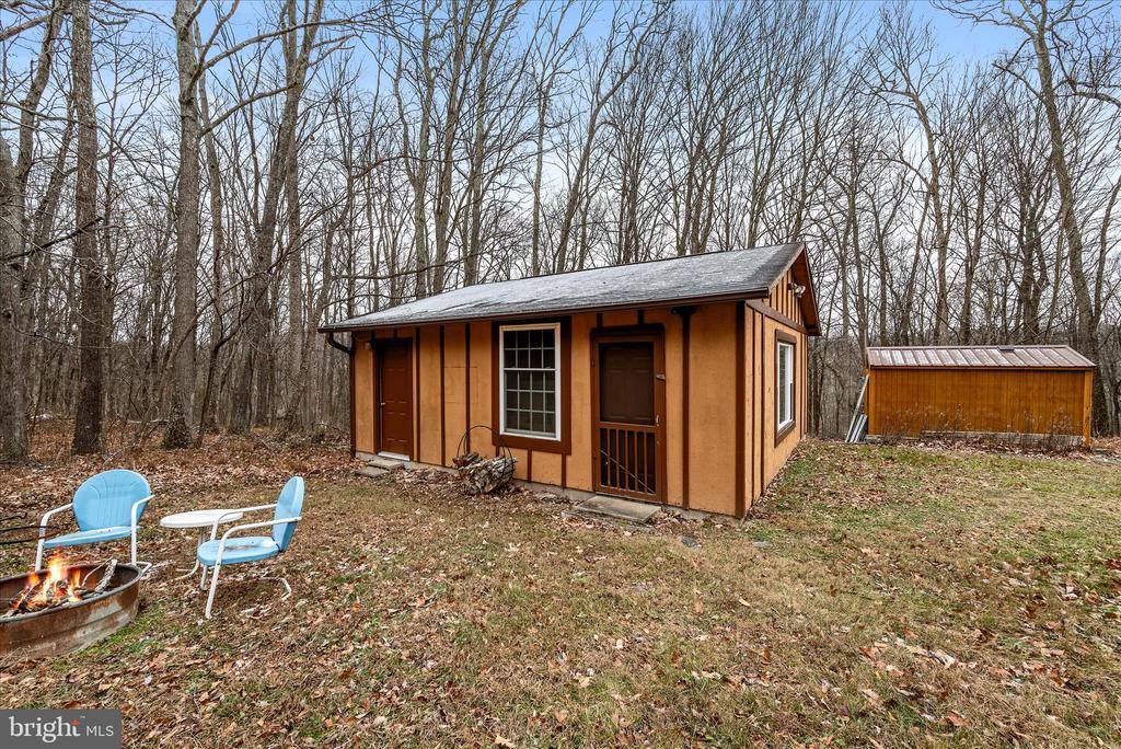 249 Crestview Lane, Berkeley Springs, WV 25411