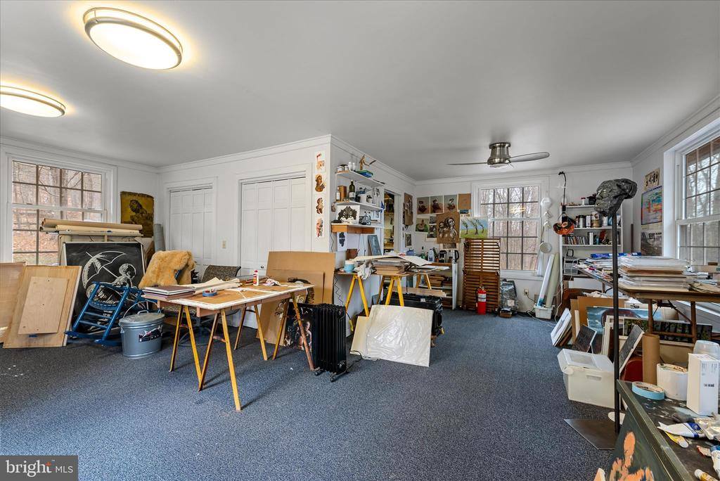 249 Crestview Lane, Berkeley Springs, WV 25411