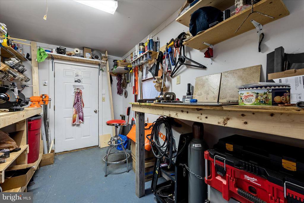 249 Crestview Lane, Berkeley Springs, WV 25411