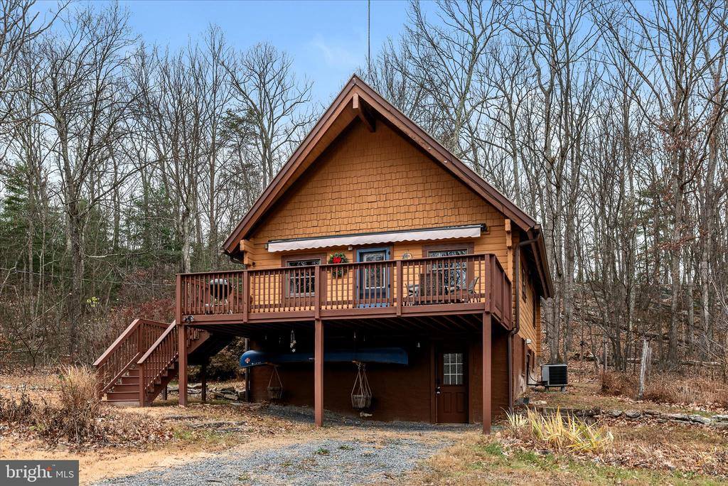 249 Crestview Lane, Berkeley Springs, WV 25411