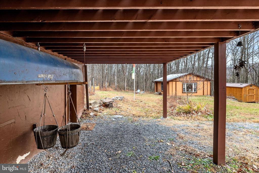 249 Crestview Lane, Berkeley Springs, WV 25411