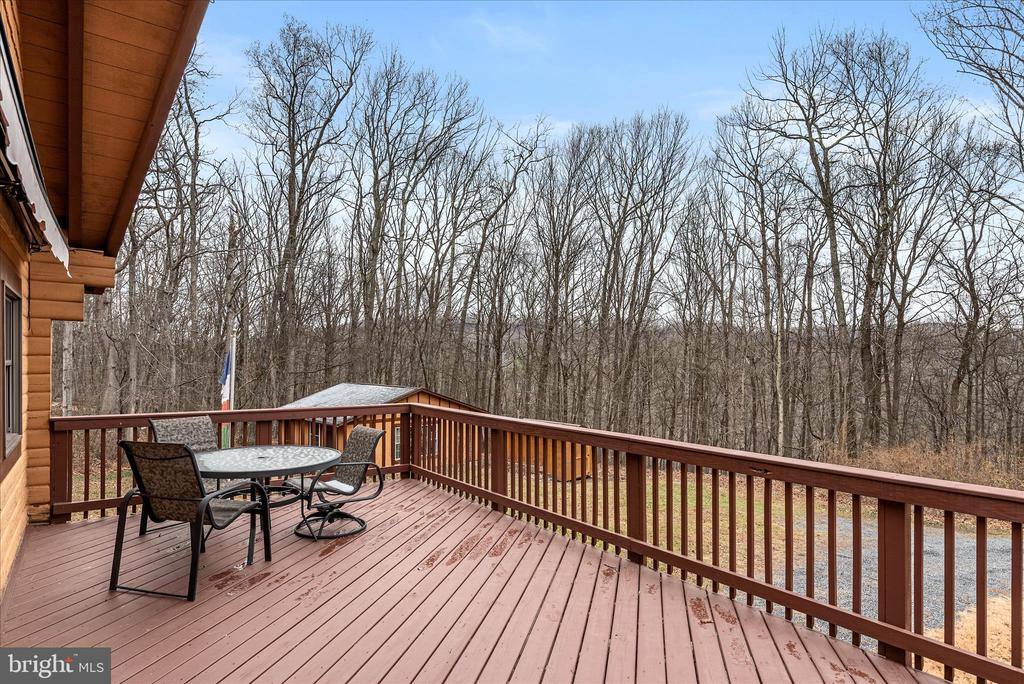 249 Crestview Lane, Berkeley Springs, WV 25411