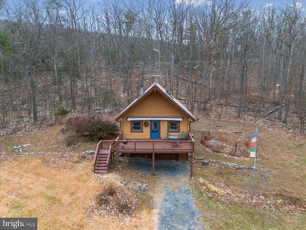 249 Crestview Lane, Berkeley Springs, WV 25411