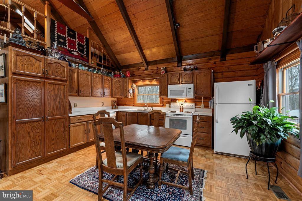 249 Crestview Lane, Berkeley Springs, WV 25411