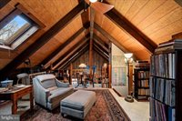 249 Crestview Lane, Berkeley Springs, WV 25411