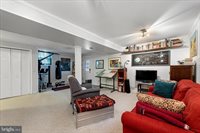 249 Crestview Lane, Berkeley Springs, WV 25411