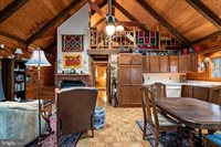 249 Crestview Lane, Berkeley Springs, WV 25411