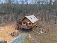 249 Crestview Lane, Berkeley Springs, WV 25411