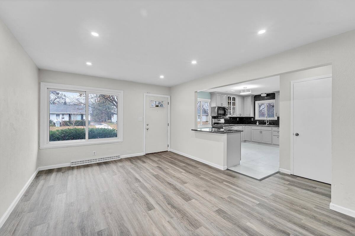 6655 West Brentwood Ave, Milwaukee, WI 53223