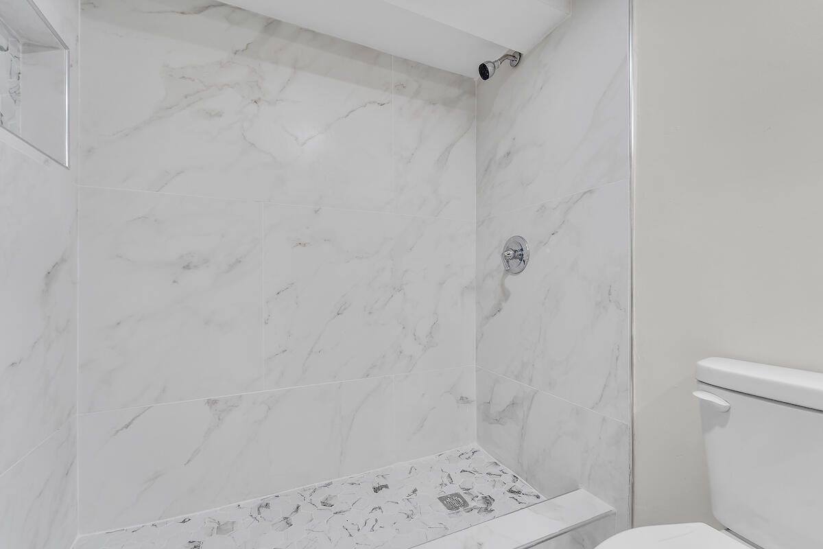 6655 West Brentwood Ave, Milwaukee, WI 53223