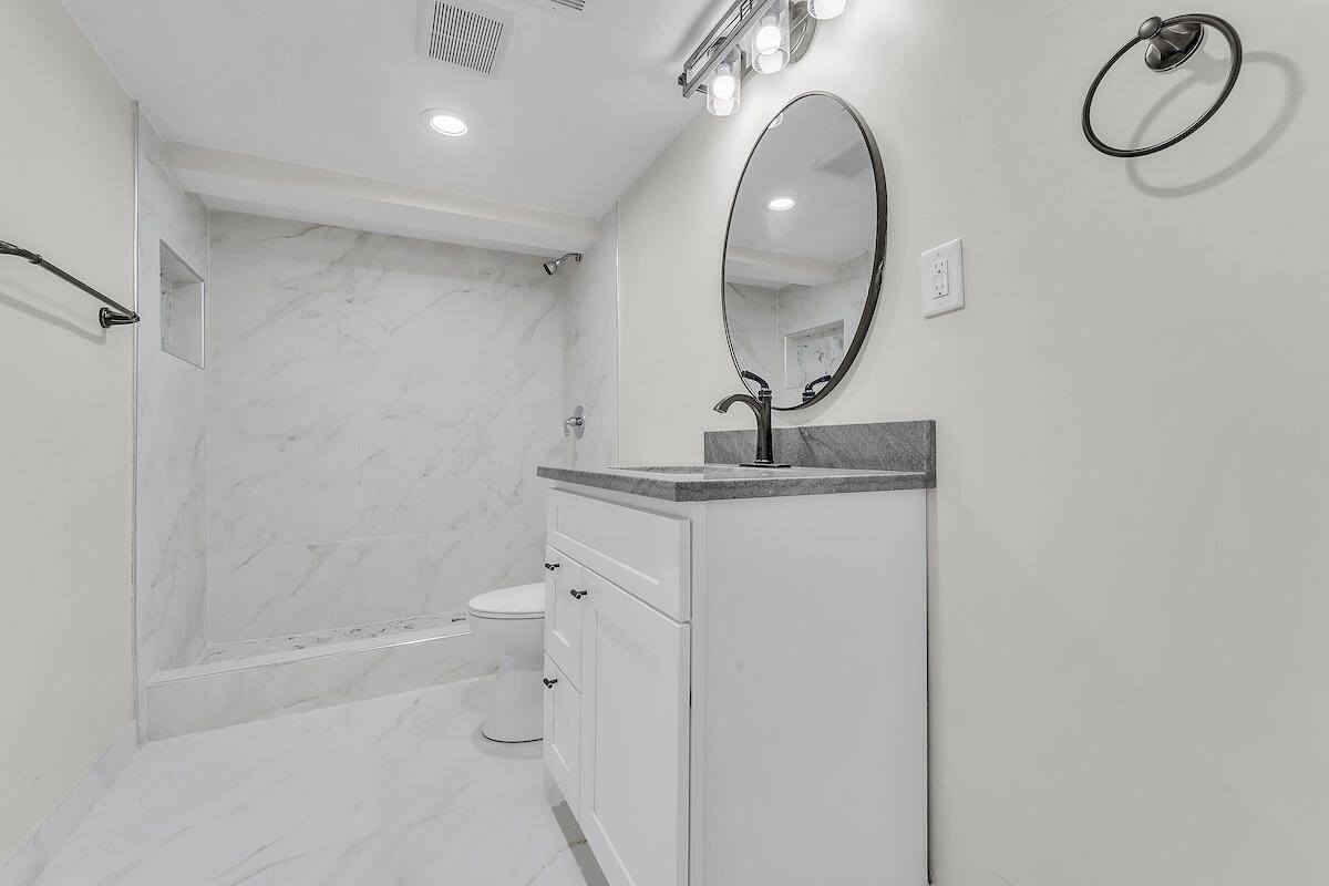 6655 West Brentwood Ave, Milwaukee, WI 53223