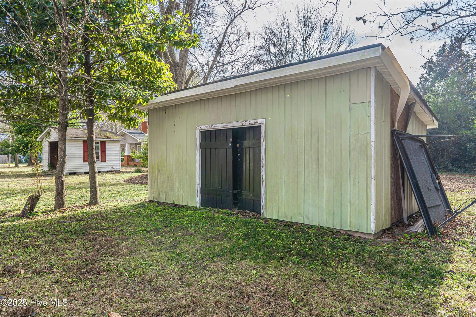 301 West Central Street, Maxton, NC 28364