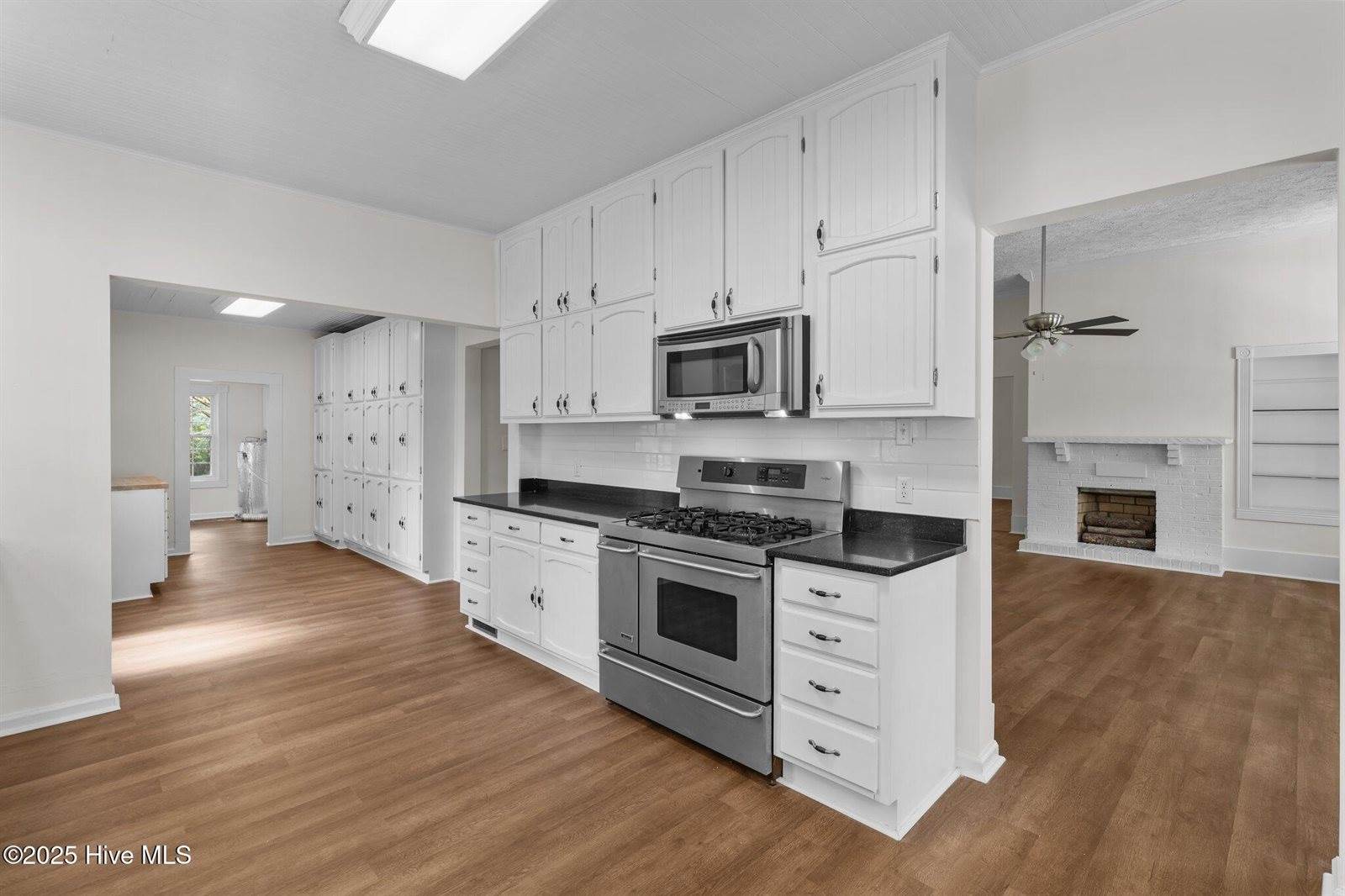 301 West Central Street, Robeson County, NC 28364