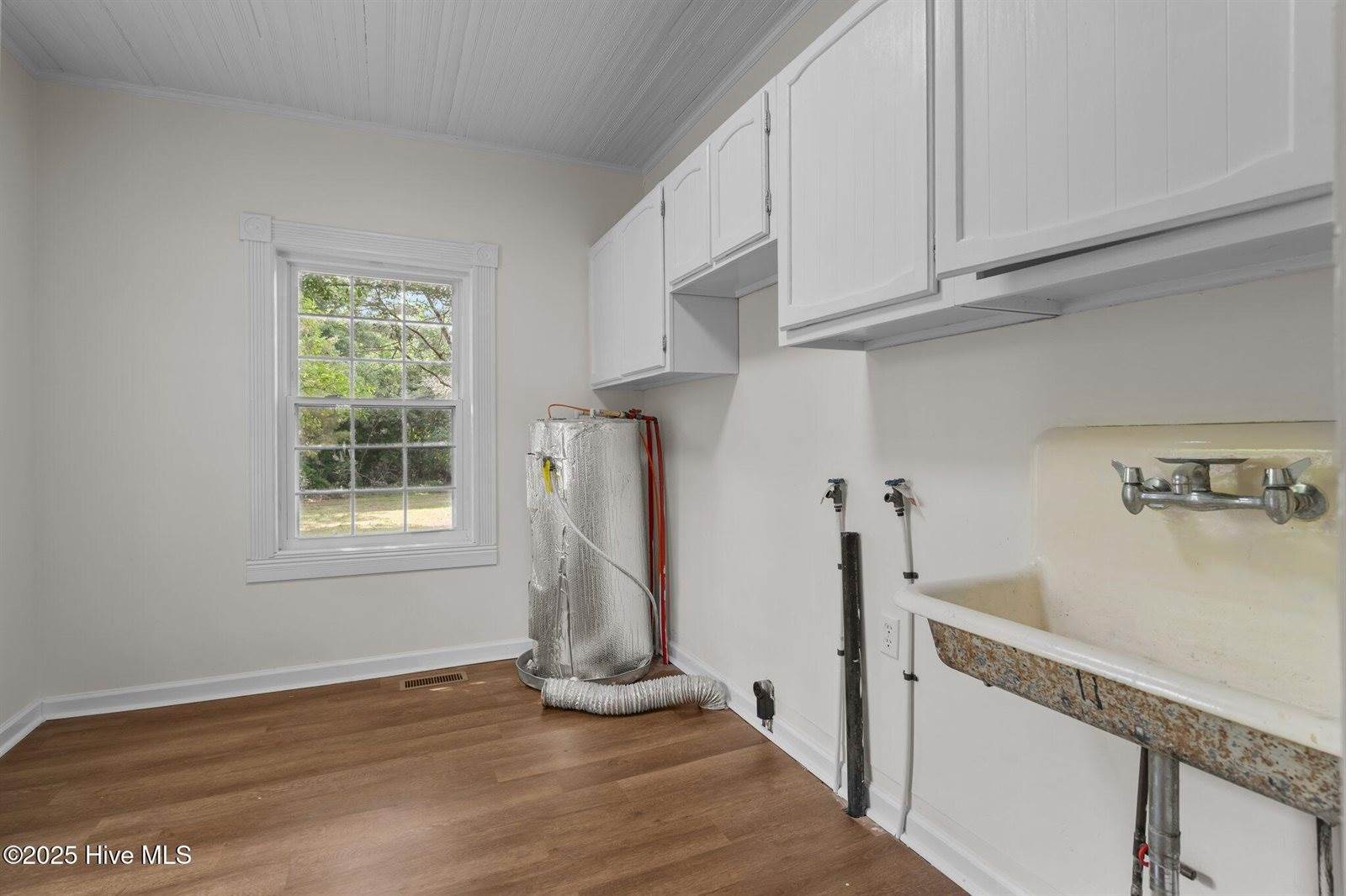 301 West Central Street, Robeson County, NC 28364