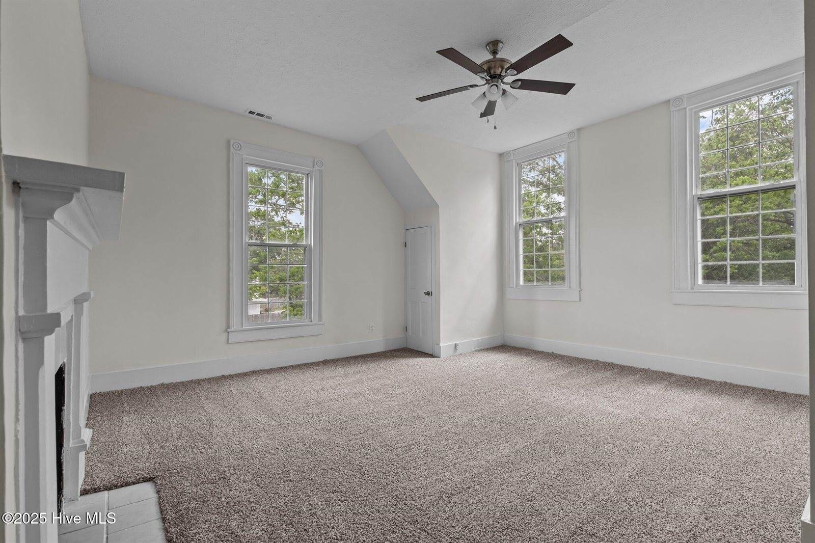 301 West Central Street, Robeson County, NC 28364