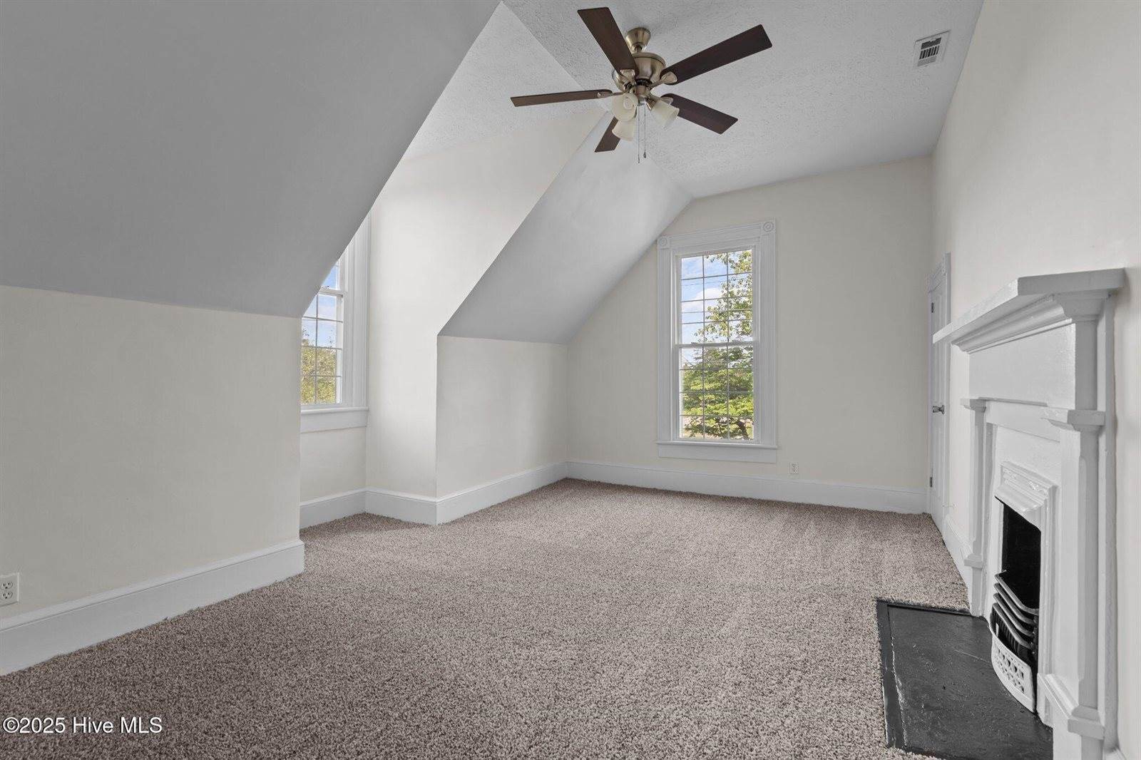 301 West Central Street, Robeson County, NC 28364