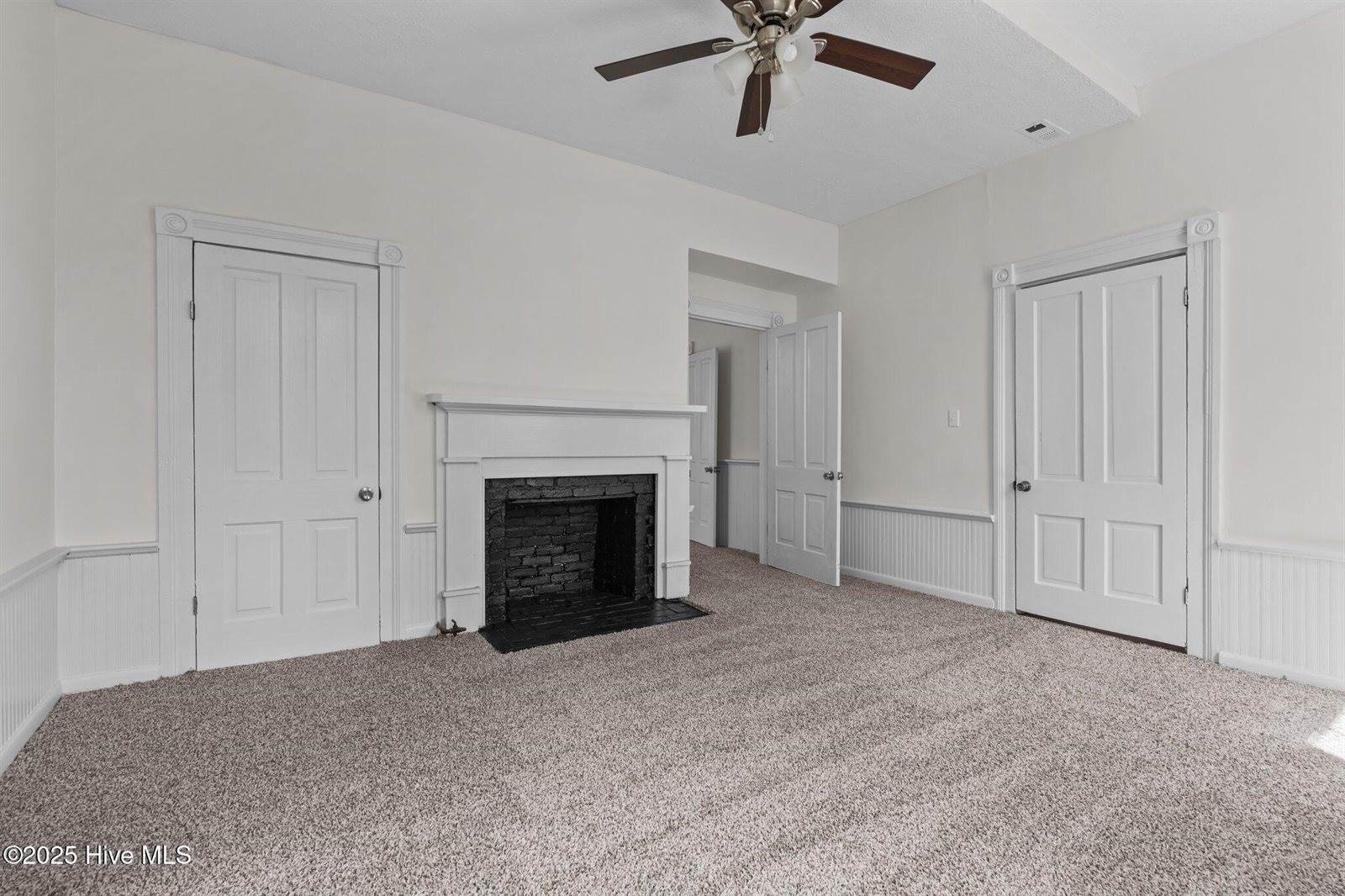 301 West Central Street, Robeson County, NC 28364