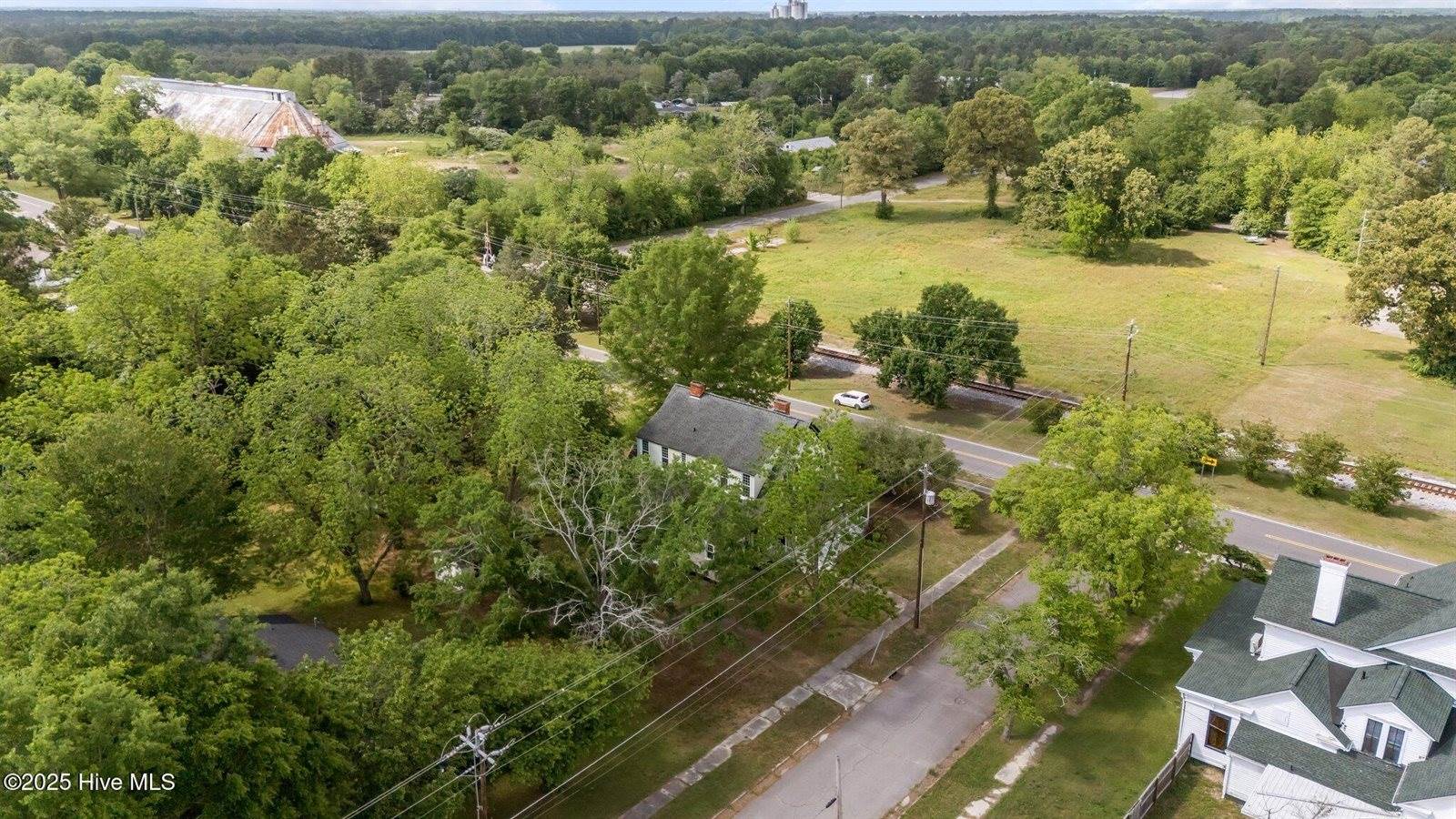 301 West Central Street, Robeson County, NC 28364