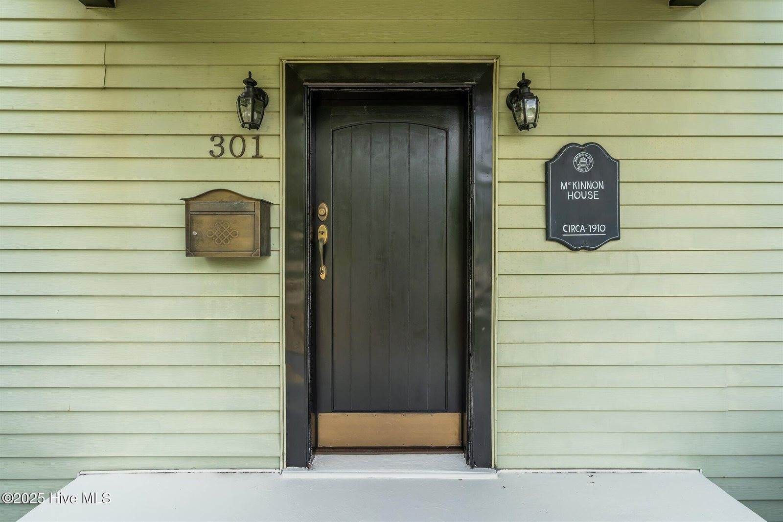 301 West Central Street, Robeson County, NC 28364