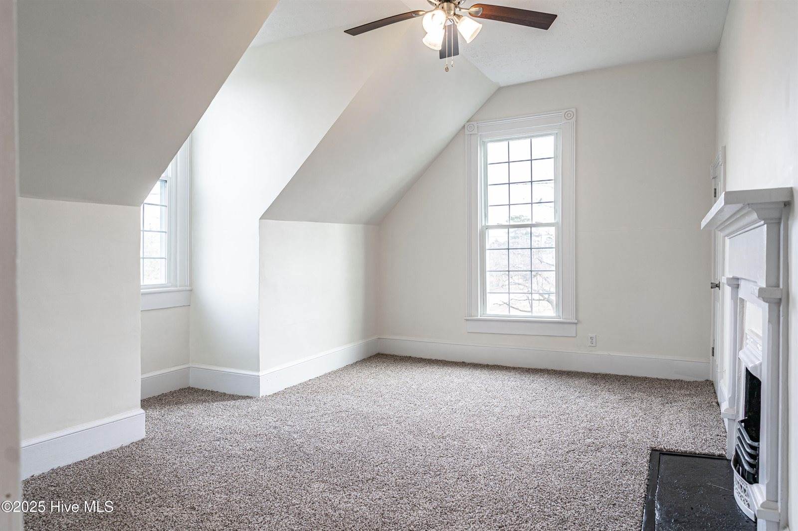 301 West Central Street, Maxton, NC 28364