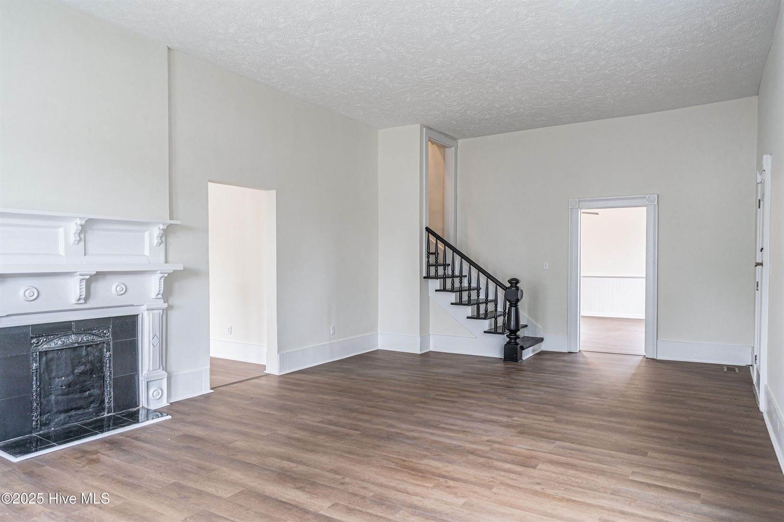 301 West Central Street, Maxton, NC 28364