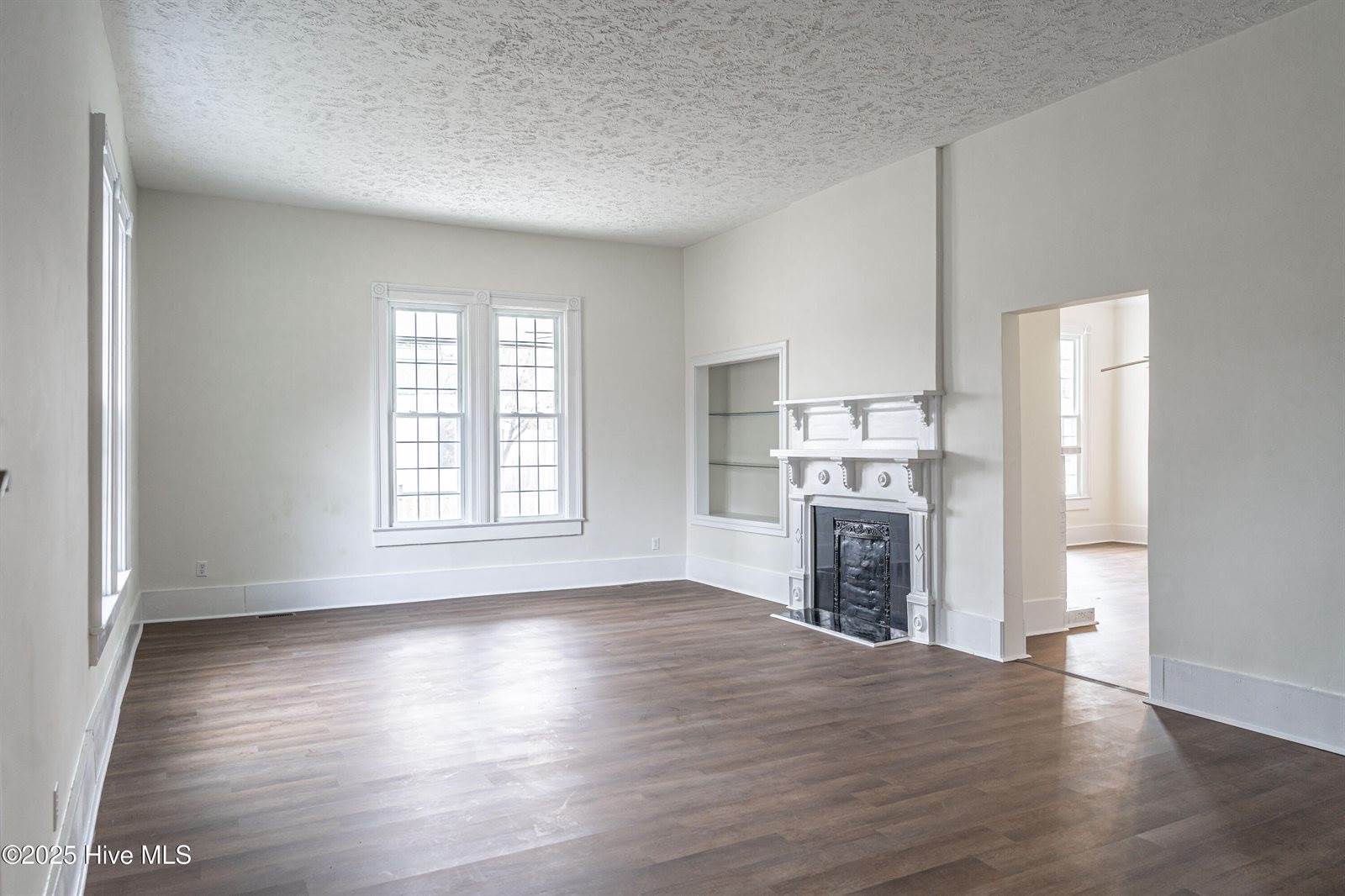 301 West Central Street, Maxton, NC 28364