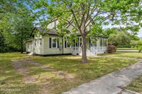301 West Central Street, Maxton, NC 28364