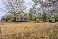 301 West Central Street, Maxton, NC 28364