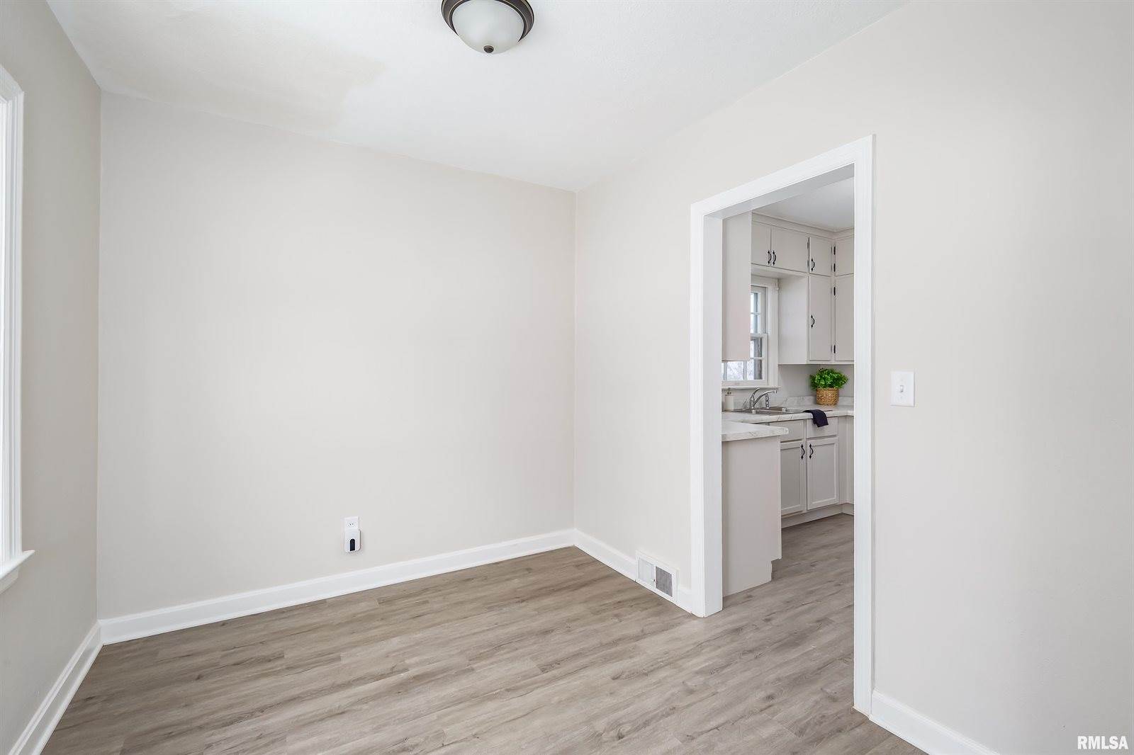 1310 Kirkwood Boulevard, Davenport, IA 52803