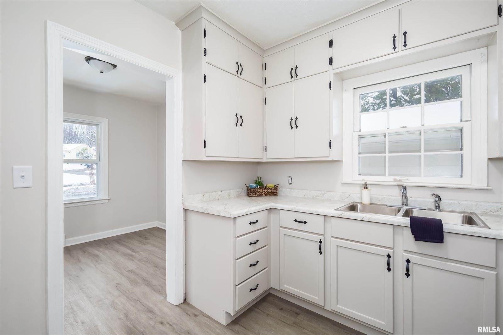 1310 Kirkwood Boulevard, Davenport, IA 52803