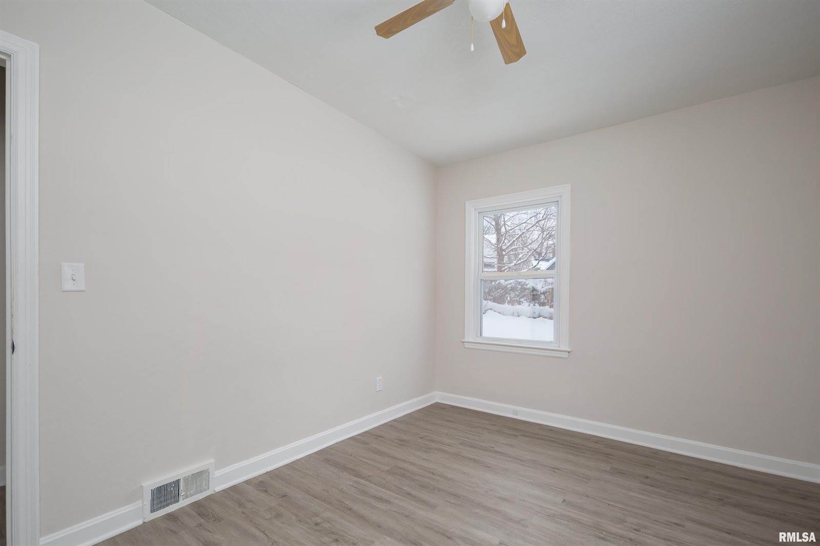 1310 Kirkwood Boulevard, Davenport, IA 52803