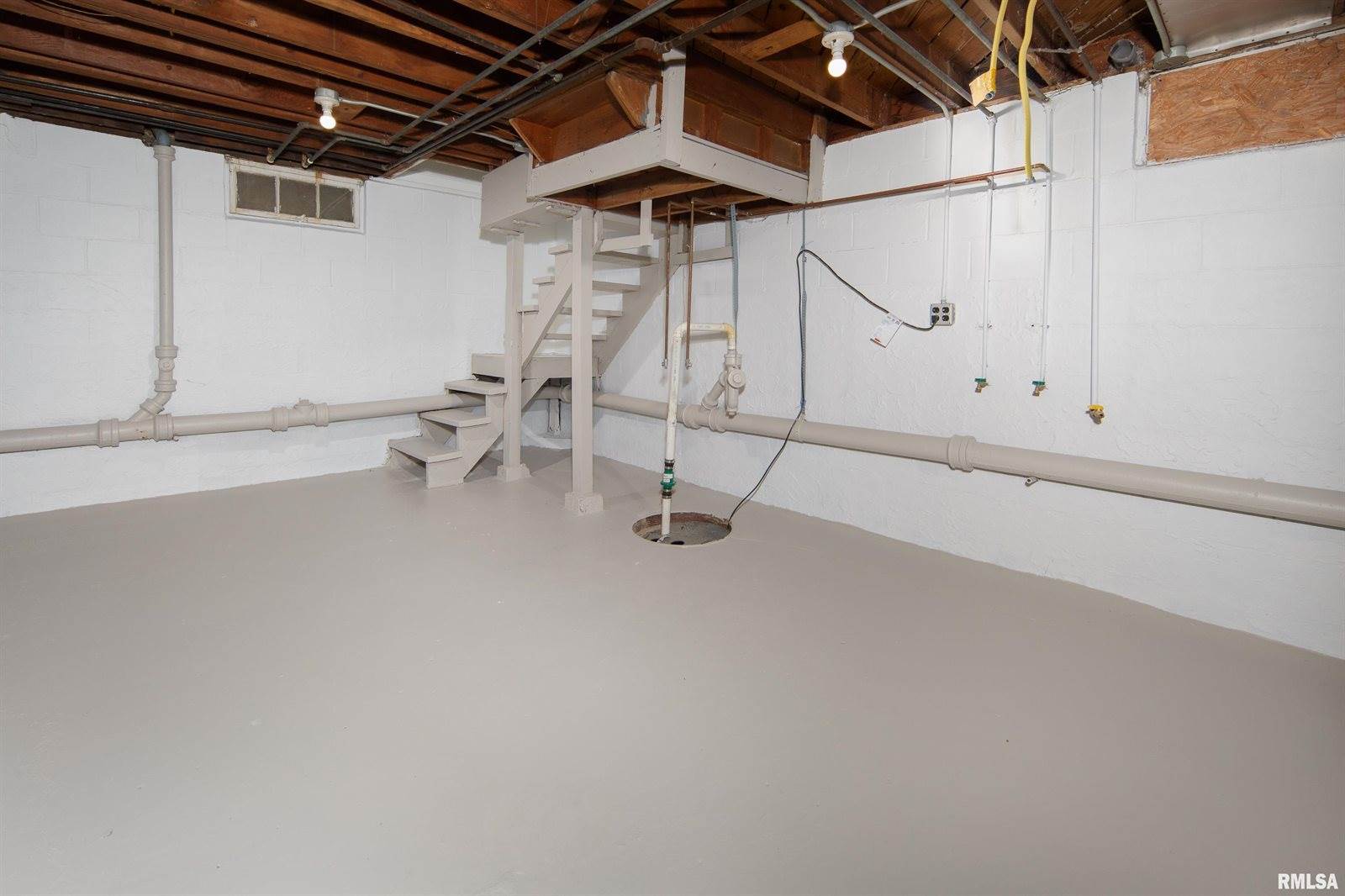 1310 Kirkwood Boulevard, Davenport, IA 52803