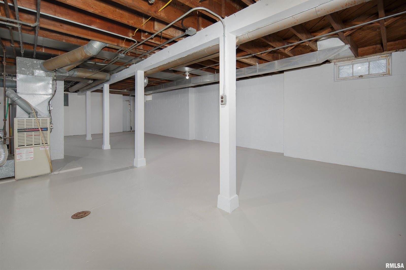 1310 Kirkwood Boulevard, Davenport, IA 52803