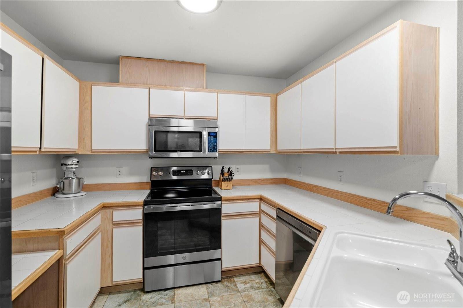 9210 Market Place, Lake Stevens, WA 98258