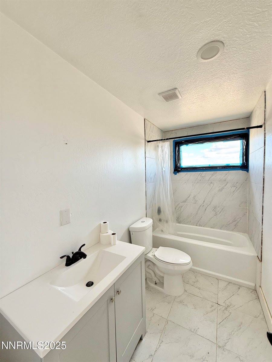 51 Horseshoe Circle, Crescent Valley, NV 89821