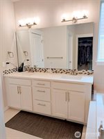 3221 Deol Lane, Mount Vernon, WA 98273