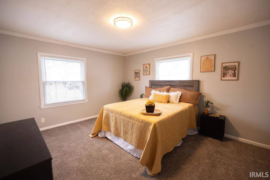 1308 N Woodridge Avenue, Muncie, IN 47304