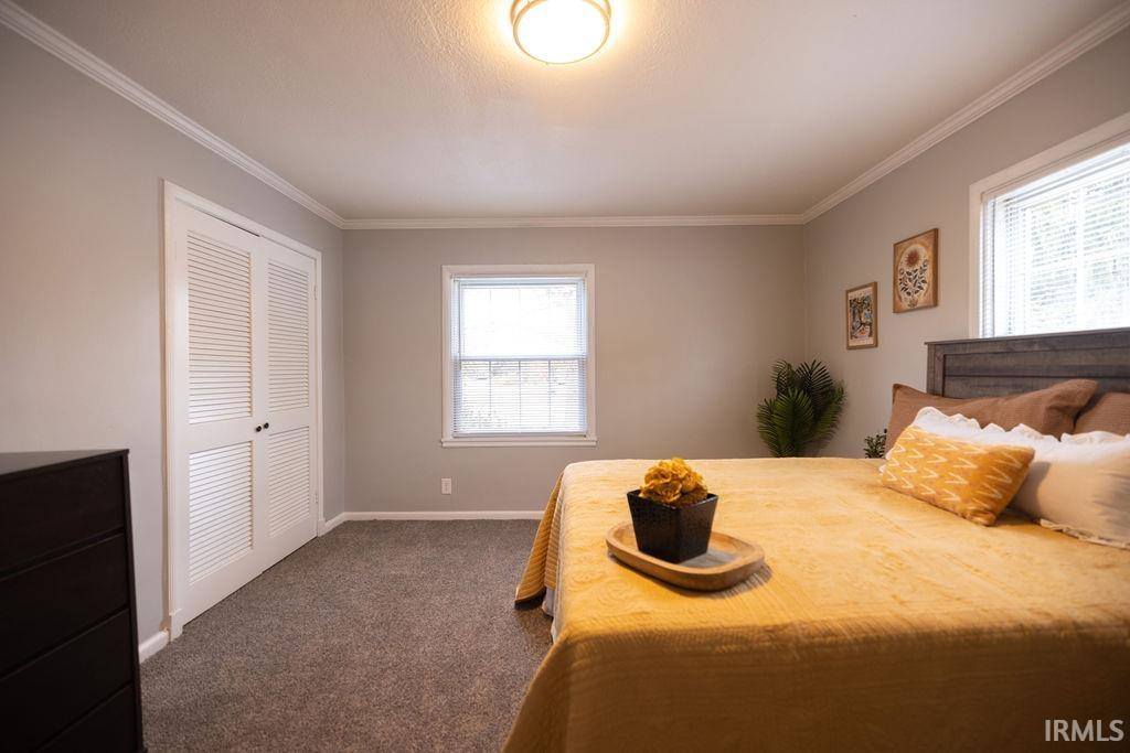 1308 N Woodridge Avenue, Muncie, IN 47304