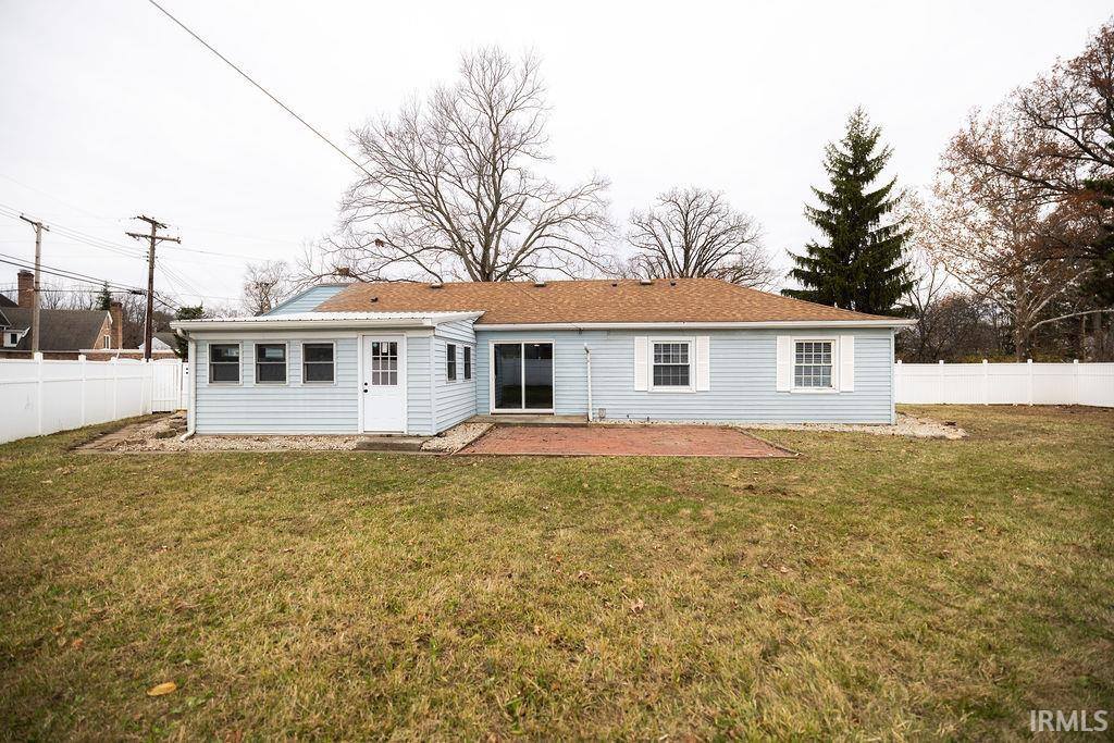 1308 N Woodridge Avenue, Muncie, IN 47304